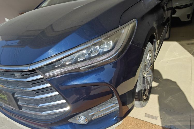 比亚迪 宋MAX 2019款 1.5T 自动智联睿逸天窗型 7座 国VI局部细节36