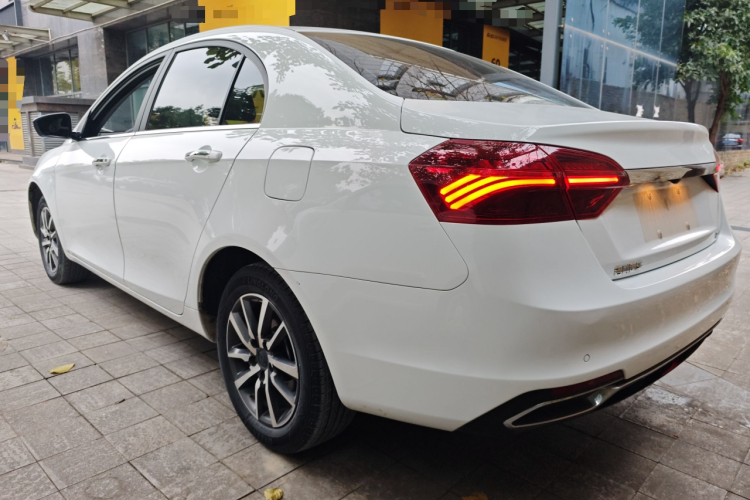 吉利汽车 帝豪 2020款 1.5L 手动向上版车身外观6003