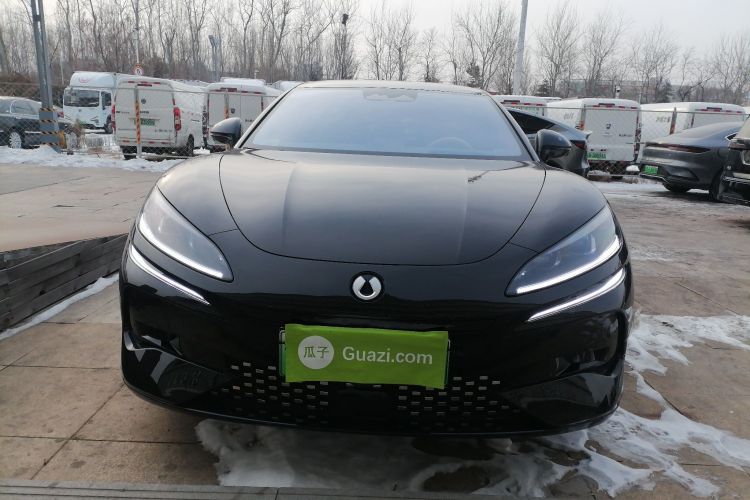 腾势Z9GT 2024款 1100四驱Ultra版车身外观2