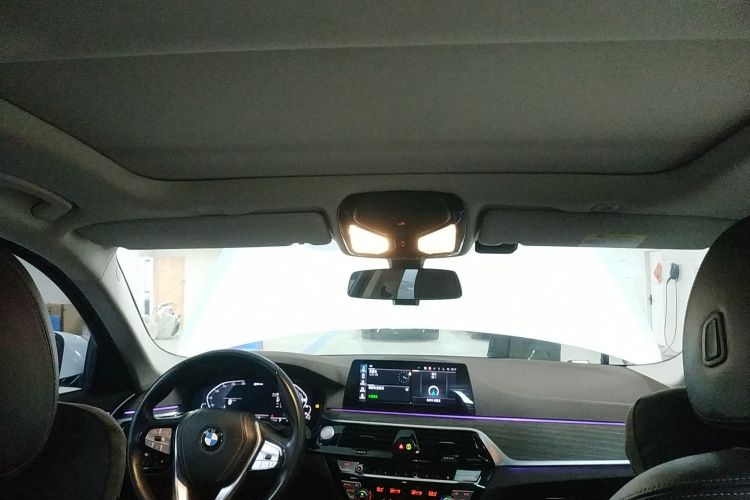 宝马5系新能源 2020款 里程升级版 530Le 豪华套装中控内饰22