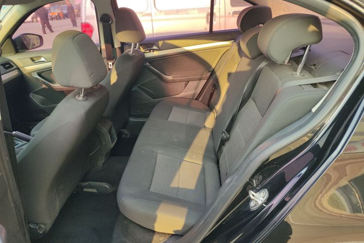 大众 朗逸 2017款 1.6L 自动风尚版中控内饰21