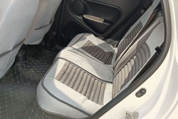 欧拉黑猫 2021款 301km 基础型中控内饰21