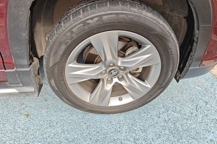 丰田 汉兰达 2017款 2.0T 四驱豪华版 7座车身外观10