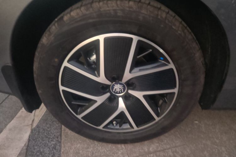 比亚迪 秦L 2025款 DM-i 智驾版 120KM领先型车身外观6008