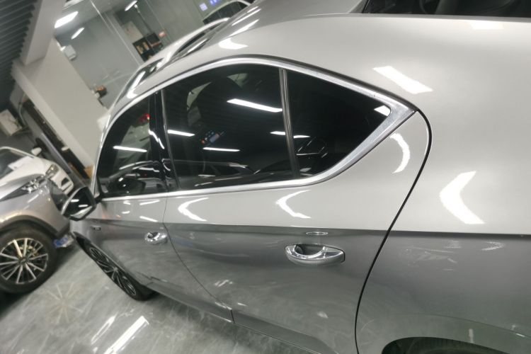 斯柯达 速派 2018款 TSI330 DSG豪华版 国V车身外观6003