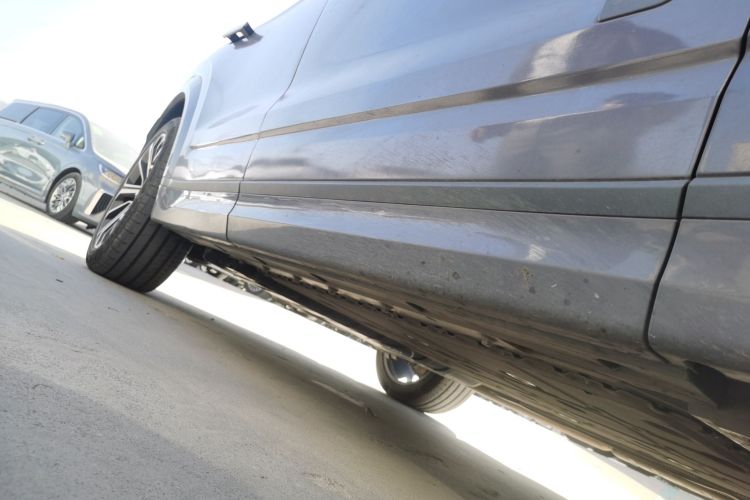 领克09 EM-P 2023款 2.0TD EM-P 远航版PM 七座局部细节9001