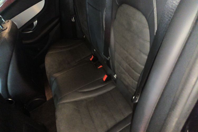 奔驰C级 2018款 C 200 运动版中控内饰21