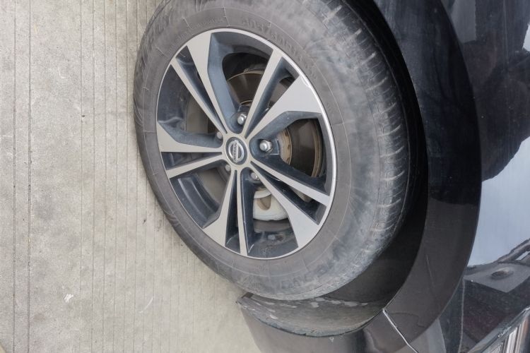 日产 轩逸 2020款 1.6L XL CVT悦享版车身外观10