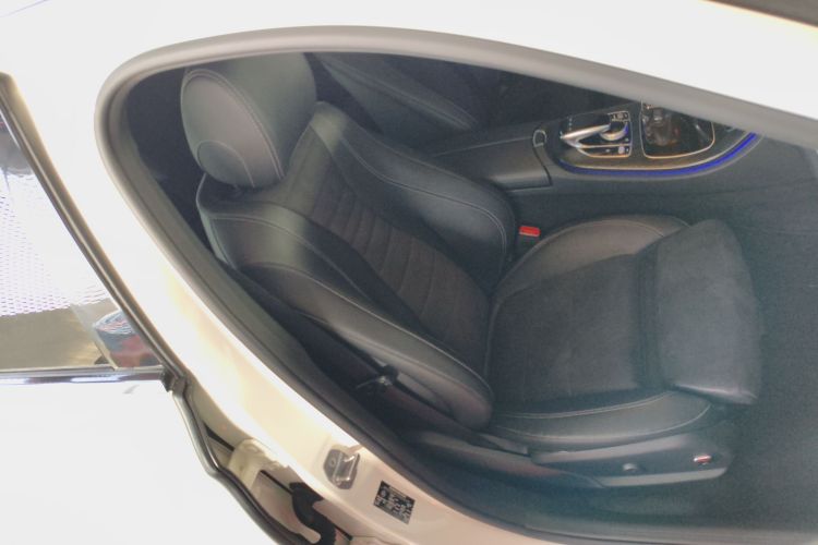 奔驰E级 2017款 E 200 运动型局部细节41