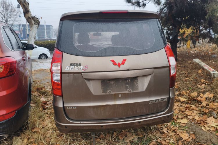 五菱汽车 五菱宏光 2014款 1.2L S标准型国IV车身外观6004