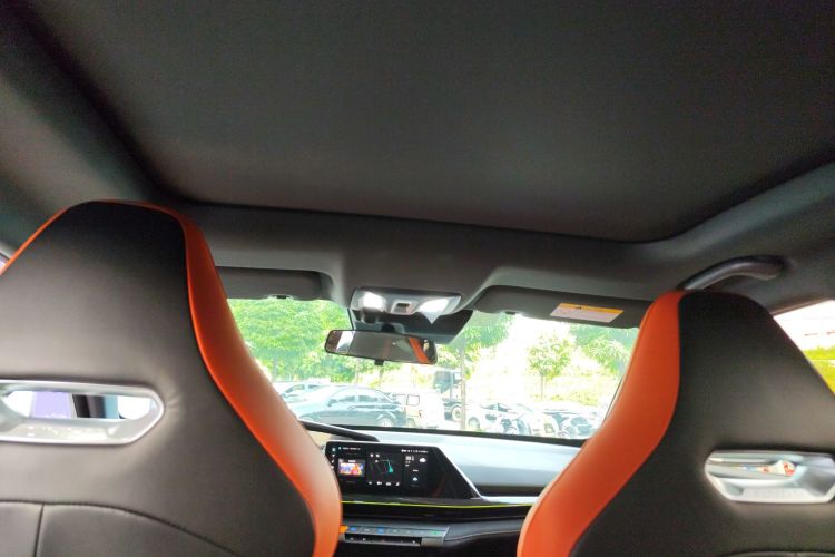 长安UNI-V 2024款 1.5T 尊贵运动型局部细节22