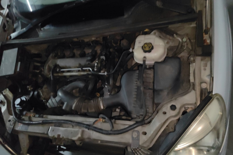 别克GL8 2011款 2.4L CT舒适版局部细节9007