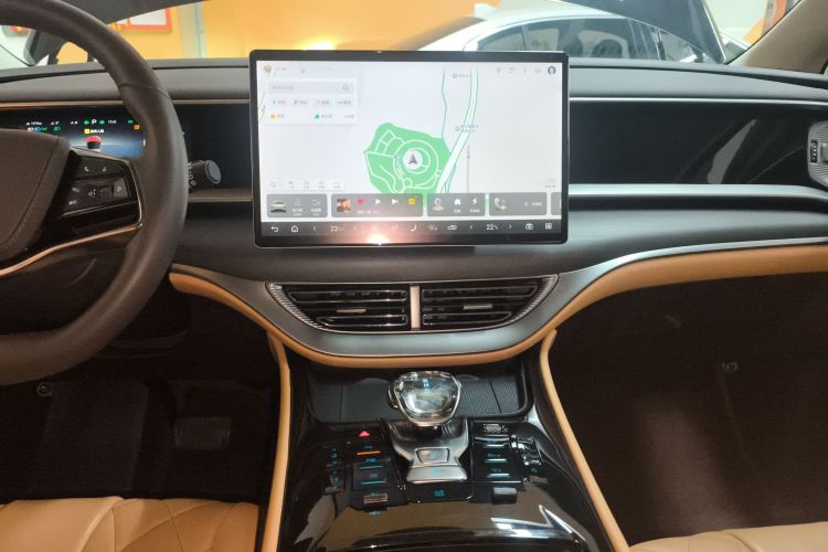 腾势D9 2024款 DM-i 980 四驱旗舰型中控内饰16