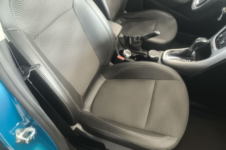 别克 英朗 2014款 XT 1.6L 自动时尚版局部细节41