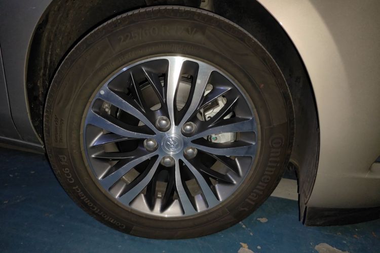 别克GL8 2022款 ES陆尊 653T 舒适型车身外观10