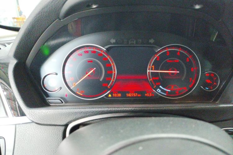 宝马3系 2019款 320Li M运动套装中控内饰14