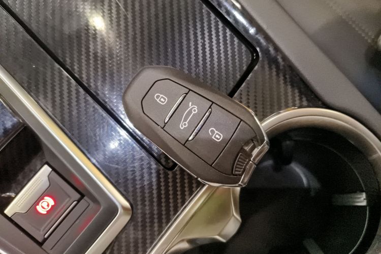 标致508 2022款 508L 360THP PureTech 驾趣版中控内饰11