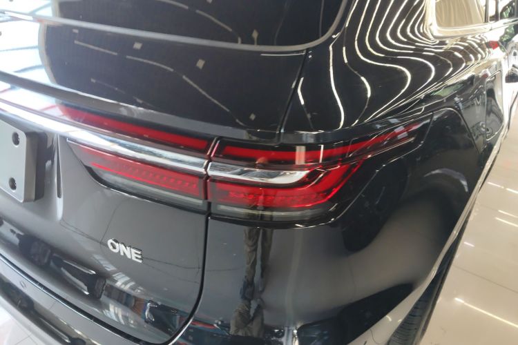 理想汽车 理想ONE 2021款 增程6座版车身外观9