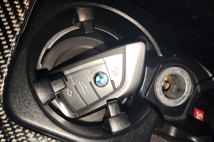 宝马M5 2012款 M5中控内饰11