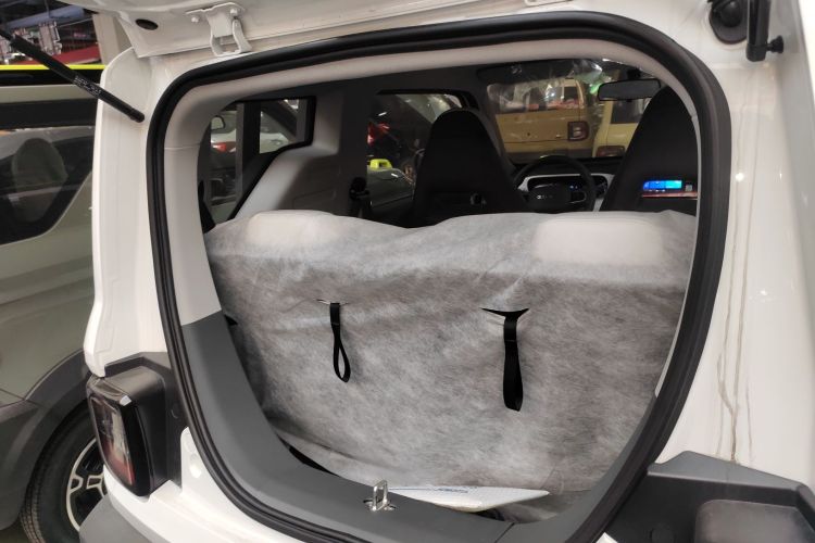 吉利银河 2025款 210km 熊猫骑士机舱底盘23