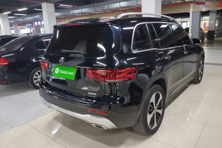 奔驰GLB 2021款 GLB 200 时尚型车身外观7