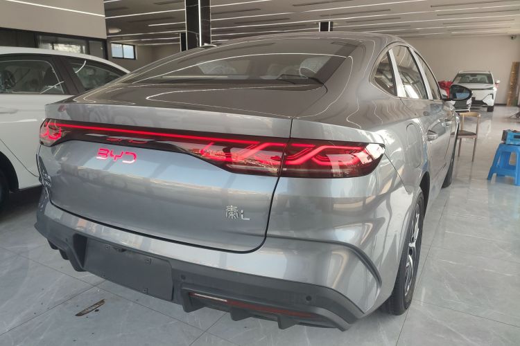 比亚迪 秦L 2024款 DM-i 120KM超越型车身外观7