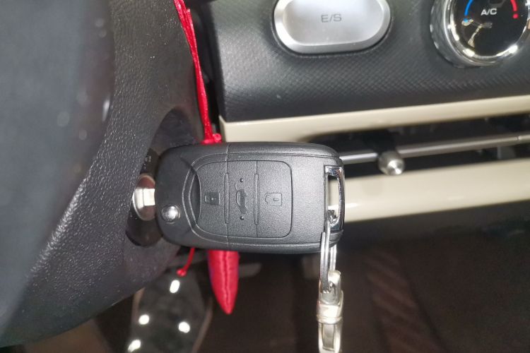 五菱汽车 五菱缤果 2023款 203km 轻享款中控内饰7001