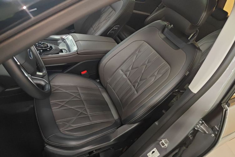 福特 2025款 锐界L 2.0T EcoBoost E混动四驱七座至尊型中控内饰19