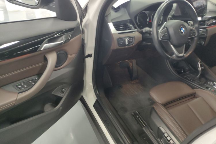 宝马X1 2020款 sDrive25Li 领先型中控内饰20