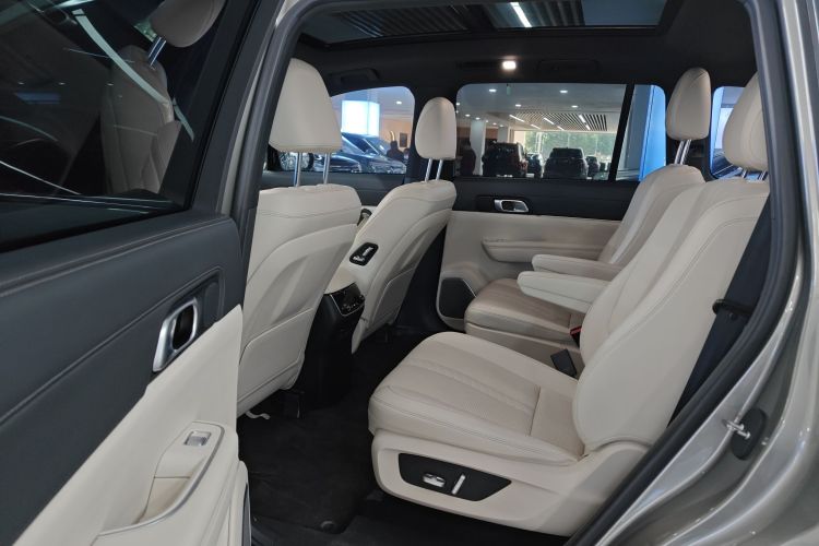 理想汽车 理想ONE 2020款 增程6座版中控内饰21