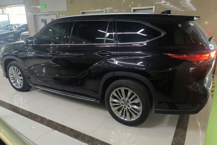 丰田 汉兰达 2022款 双擎 2.5L 四驱豪华版 7座车身外观6003