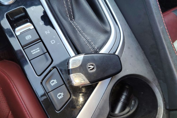 长安 逸动 2021款 PLUS 蓝鲸NE 1.4T GDI DCT尊贵型中控内饰7001