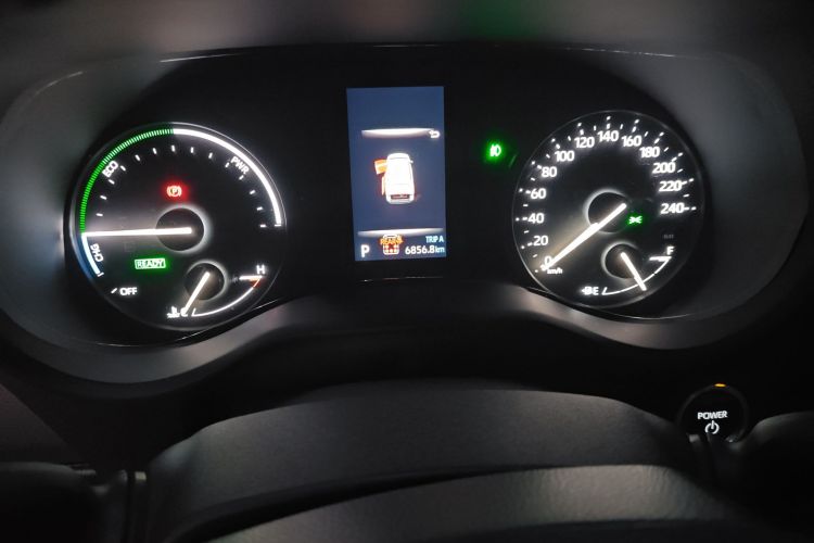 丰田 赛那SIENNA 2024款 2.5L混动 四驱尊贵版中控内饰14