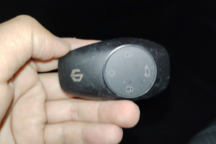 零跑汽车 零跑T03 2021款 400舒享版中控内饰11