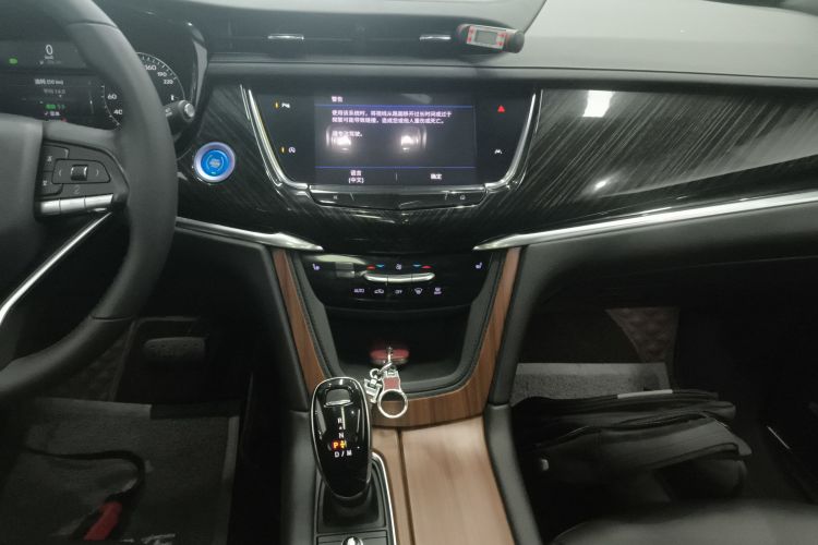 凯迪拉克XT6 2022款 2.0T 六座两驱豪华型中控内饰16