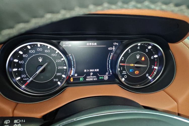 玛莎拉蒂 Levante 2022款 2.0T GT锋芒版中控内饰14