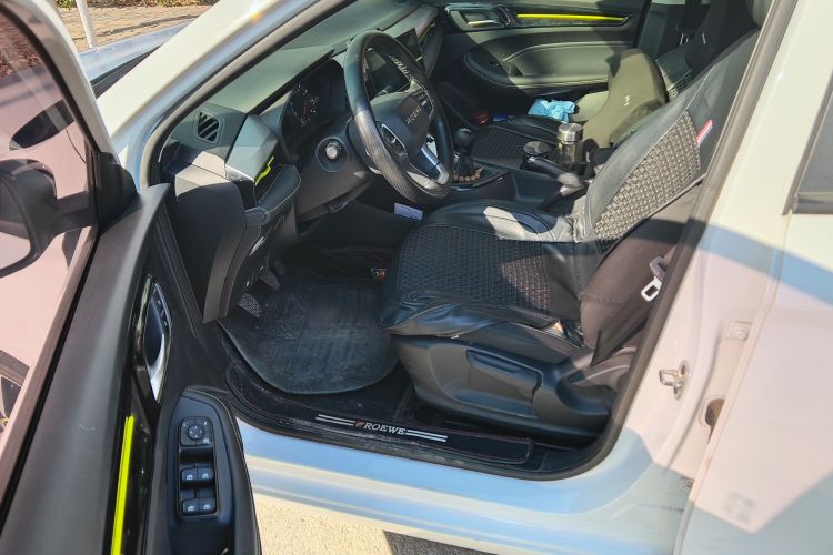 荣威i5 2021款 1.5L 手动铂金版中控内饰20