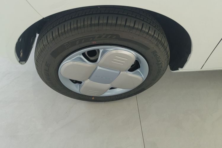 吉利银河 2024款 熊猫mini 200km 耐力熊车身外观6007