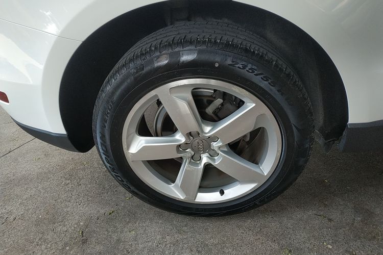 奥迪Q5 2017款 40 TFSI 进取型车身外观56