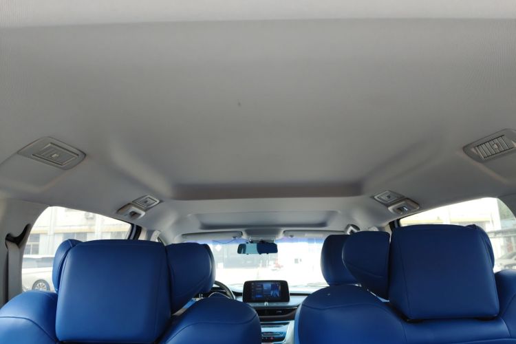 别克GL8 2022款 陆上公务舱 652T 舒适型局部细节22