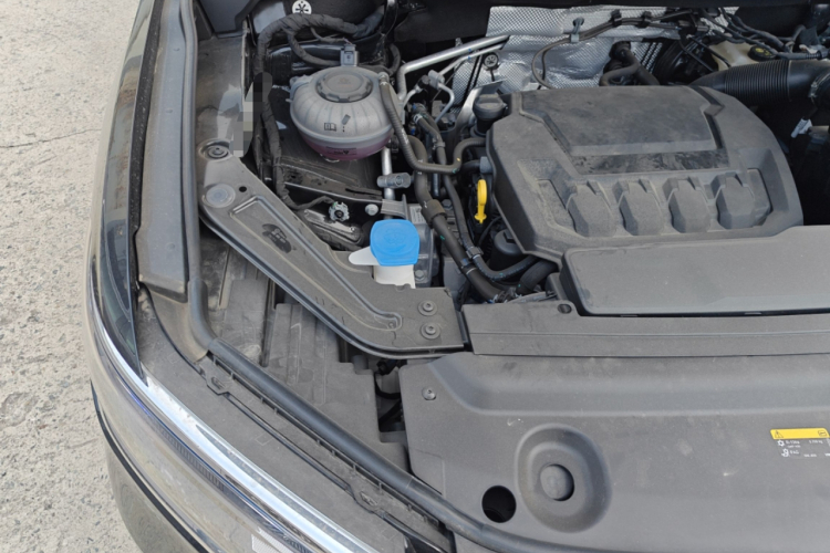 大众 威然 2024款 330TSI 豪华版机舱底盘25