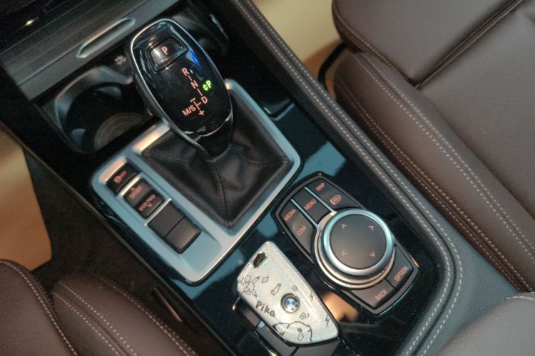 宝马1系 2023款 120i M运动曜夜版中控内饰18