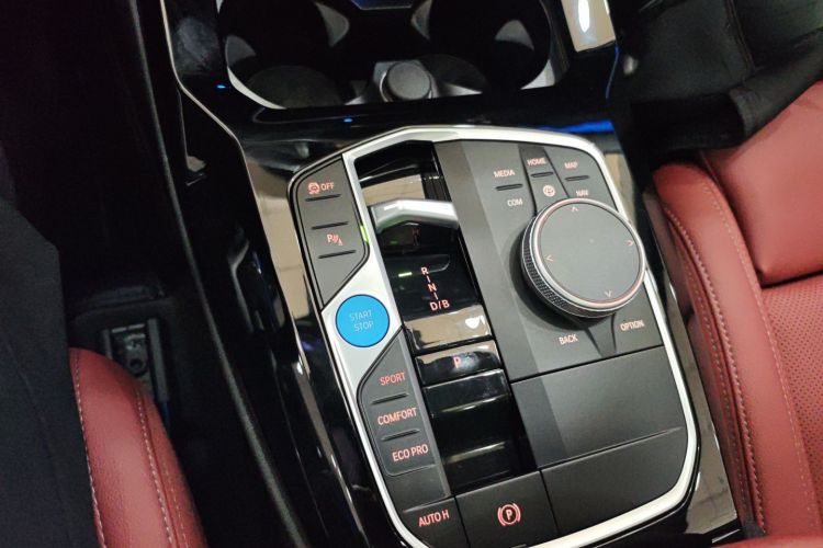 宝马iX3 2024款 领先型中控内饰18