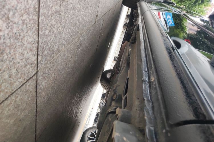 奔驰 唯雅诺 2013款 3.0L 舒适版局部细节9002