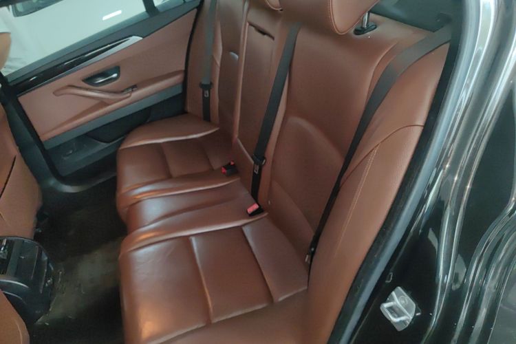 宝马5系 2014款 525Li 领先型中控内饰21