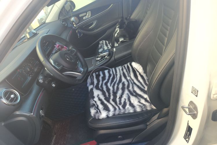 奔驰E级 2018款 E 300 L 运动时尚型中控内饰19