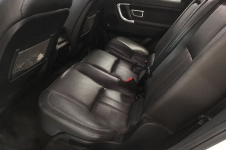 路虎 发现神行 2017款 2.0T HSE中控内饰7004