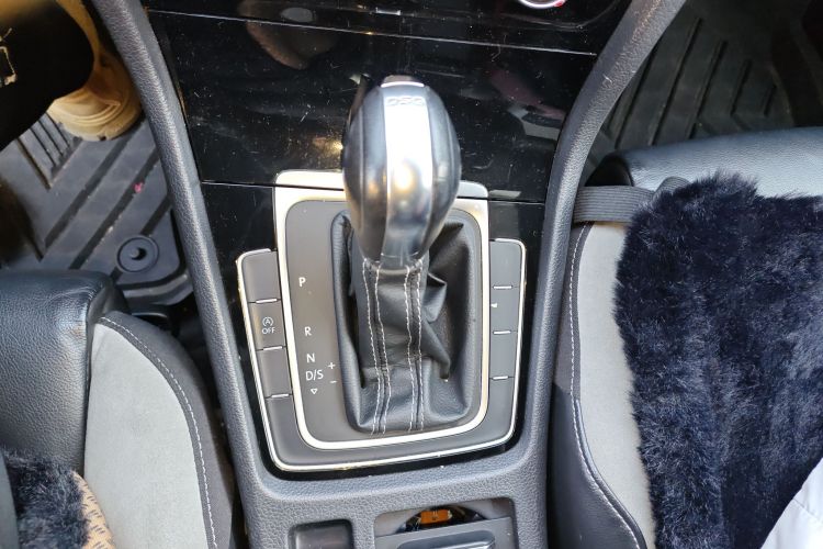 大众 高尔夫 2016款 1.4TSI 自动R-Line中控内饰18