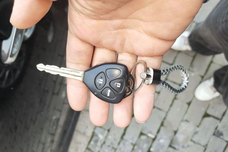 丰田 凯美瑞 2012款 骏瑞 2.0S 耀动版中控内饰11