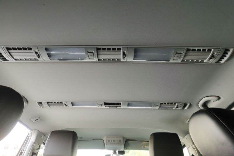 大众 迈特威 2018款 2.0TSI 两驱豪华版 7座局部细节22